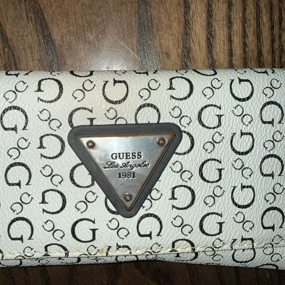 Guess Black and Cream Logo Card Holder